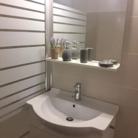 Stylish In Kolonaki Апартаменты *