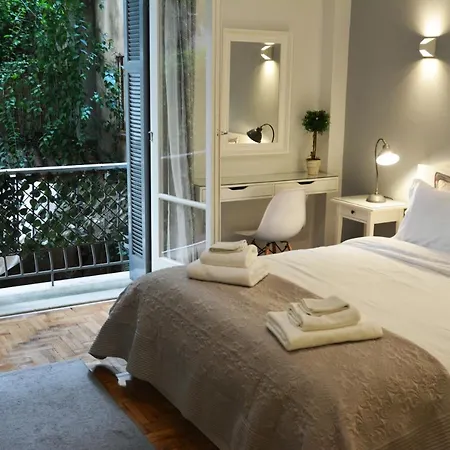 Stylish In Kolonaki Appartement *